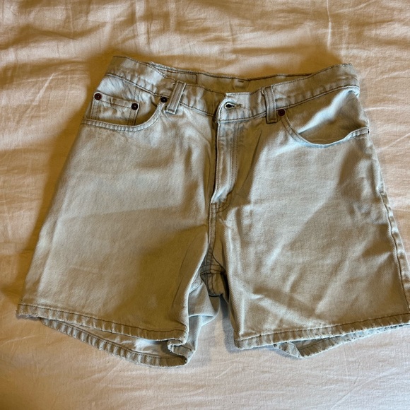 Vintage Levi’s Denim shorts in lightest blue! - Picture 3 of 8